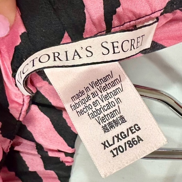 Victoria's Secret pink silky zebra print pajama pants size XL - Picture 7 of 9